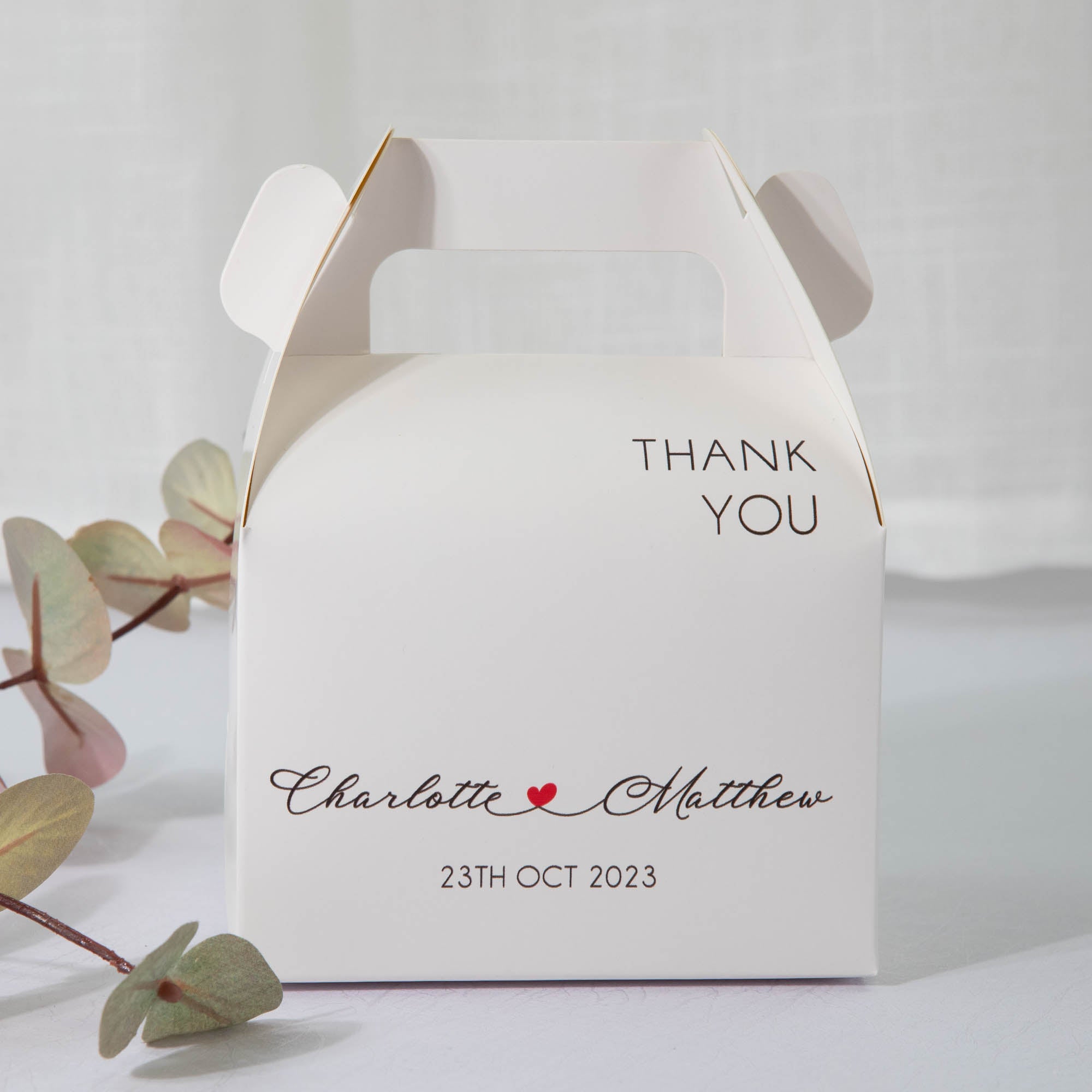 OutOfMyBubble. Heart Cut White Favor Boxes Wedding