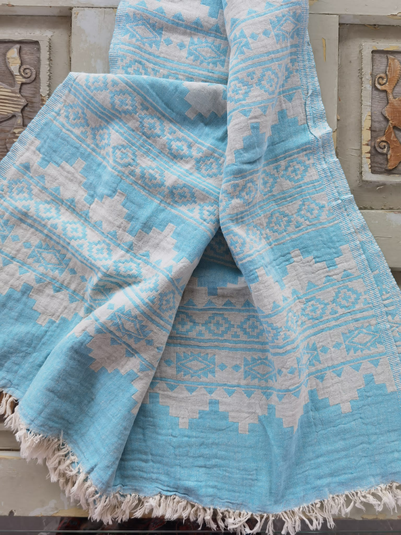 https://cdn.shopify.com/s/files/1/0622/9809/5841/products/coastalturkishtowel.jpg?v=1649103274&width=1536