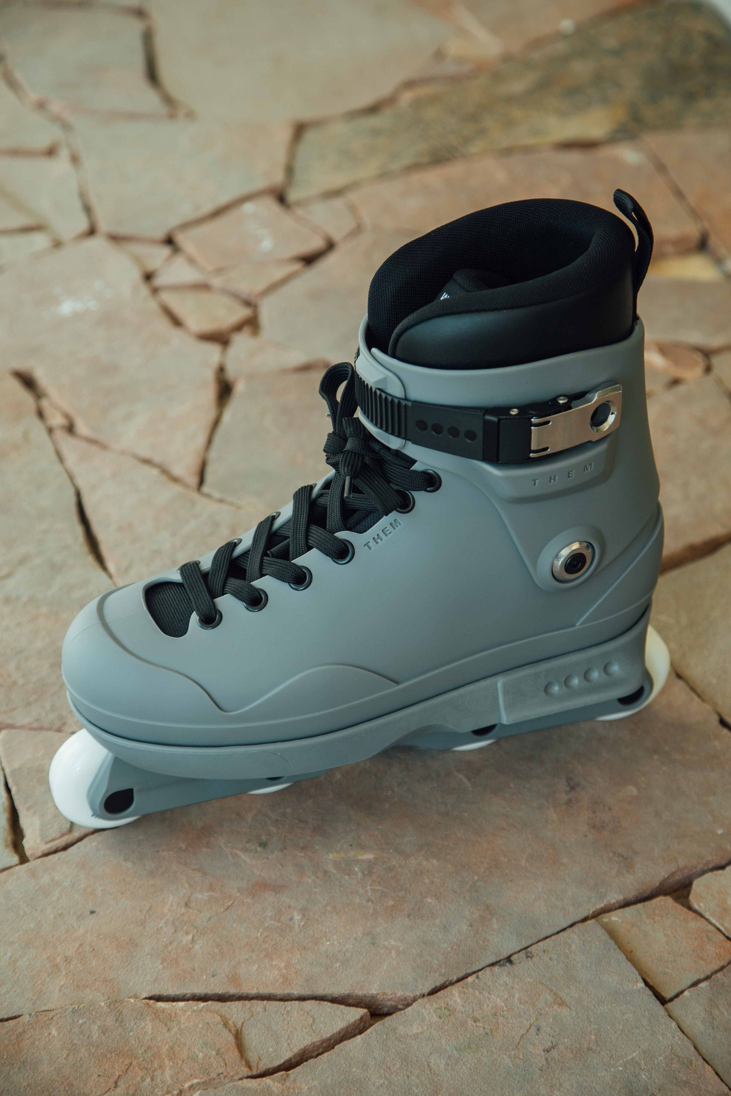 THEM Skates - 909 Grey 2022