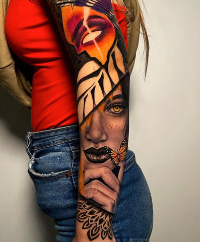 Tattoo work of artist @lorenaliaink