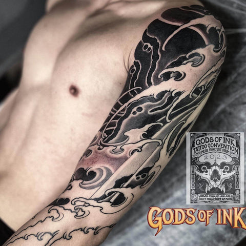 EMALLA's sponsored tattoo artist @gimmelovetattoo at GODS OF INK TATTOO CONVENTION