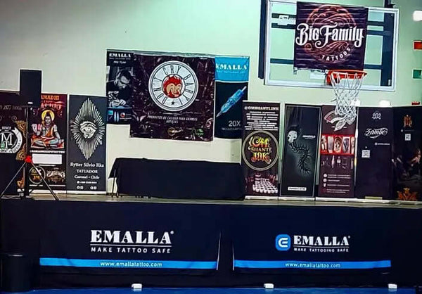 table covered by emalla table cover at BATALLA DEL TATTOO in Chile