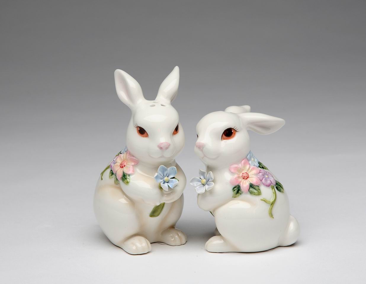 Фарфор кролик. Керамический заяц. Зайчик из керамики. Кролик керамика. Керамические фигурки.
