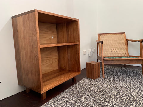 Record player cabinet and furniture in situ
