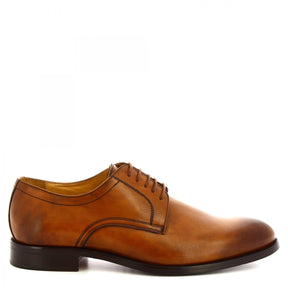 Handmade men's oxford shoes in tan calf leather