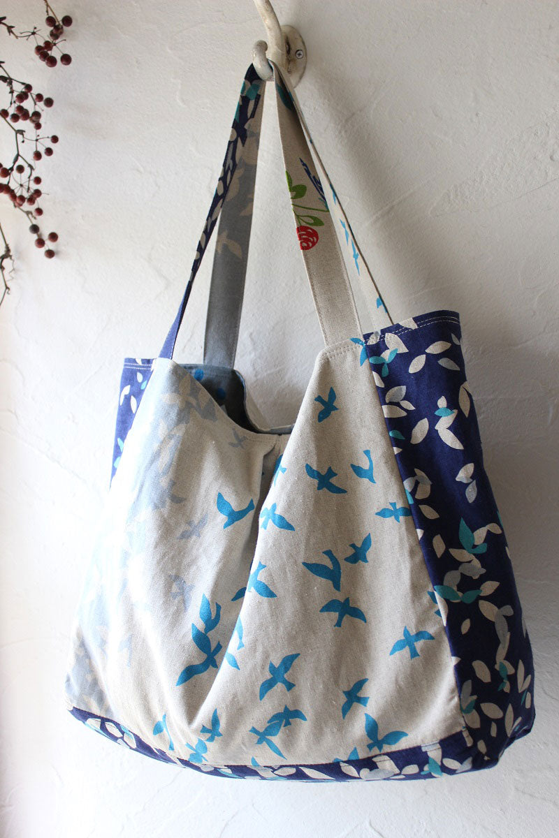 Tuck Tote with Large Gusset Pattern and Sewing Instructions