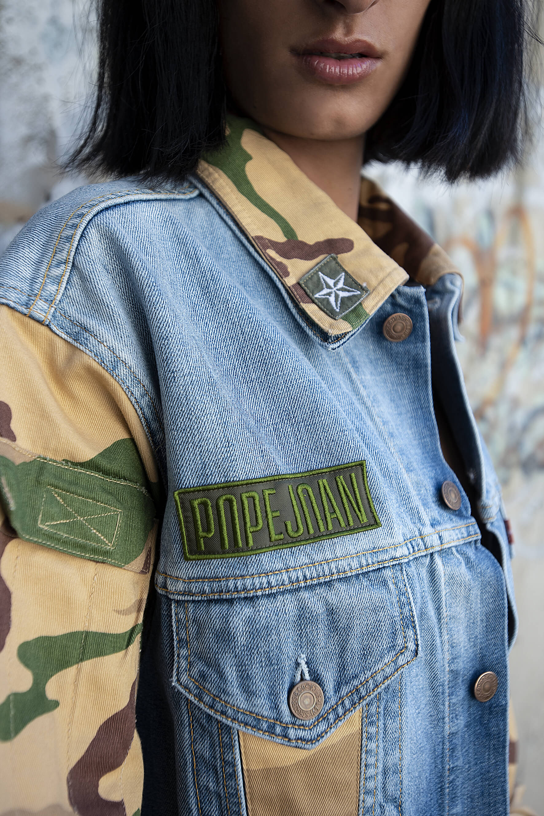 ➽ FORT WAYNE - Levi's oversized jeans jacket + military jacket: vintage  clothes for men and women revisited in upcycling, slow fashion brand, niche  clothing brand 