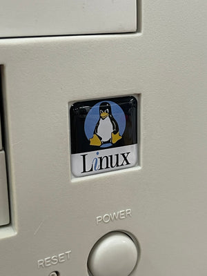 Linux Blue “Angry” Tux Logo Case Badge Sticker - DOMED - Geekenspiel