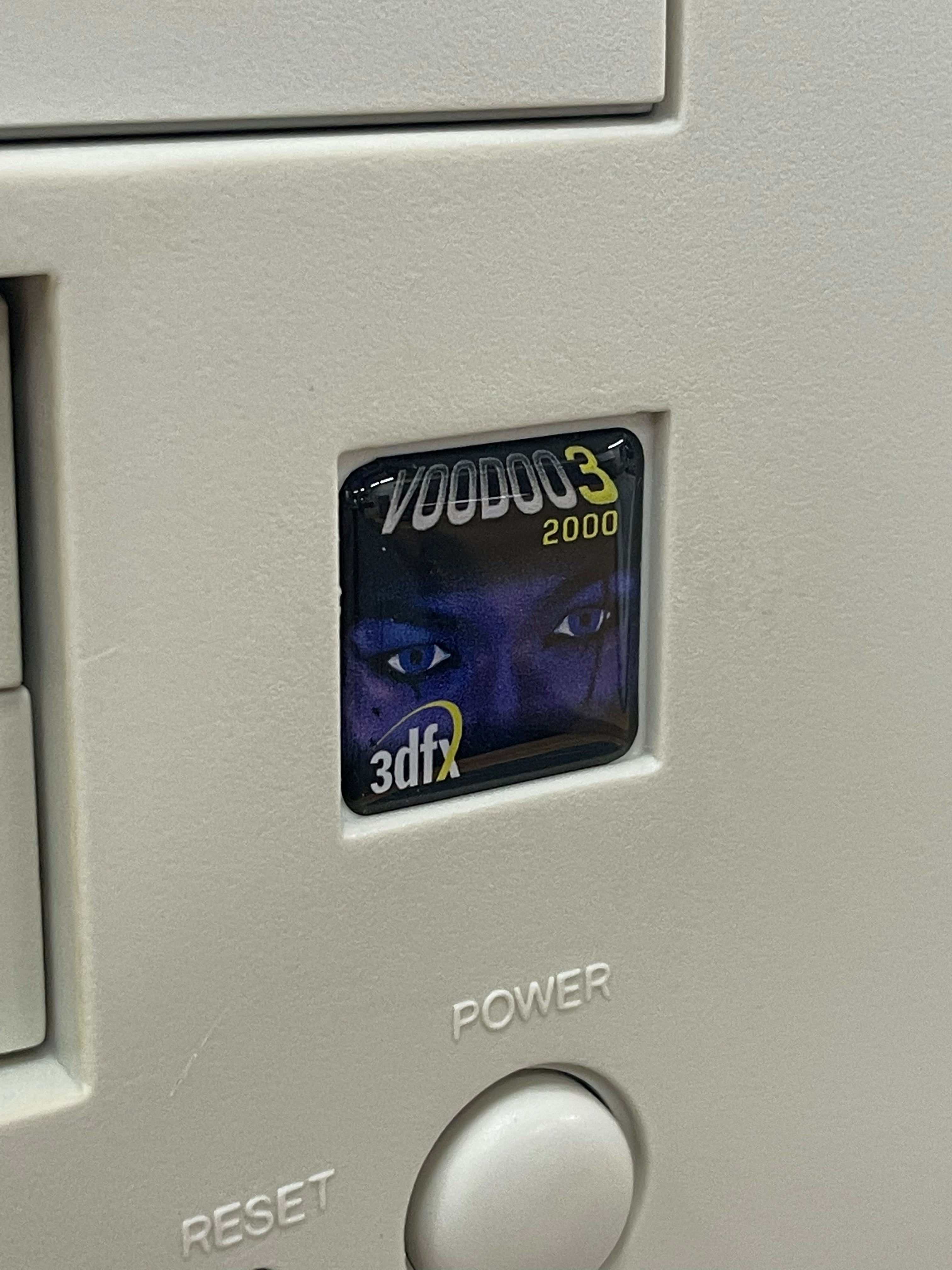 3Dfx "Faces Series" Voodoo3 2000 Case Badge Sticker - DOME