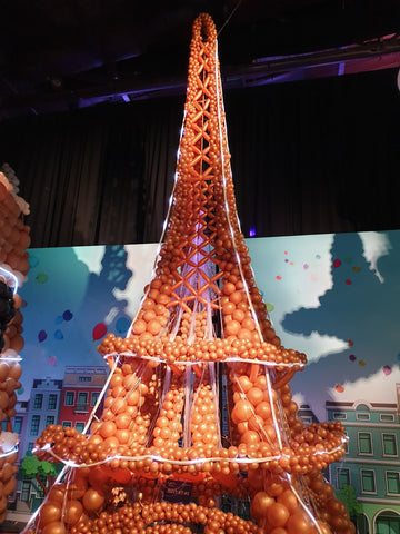 Eiffel Tower Balloons Art