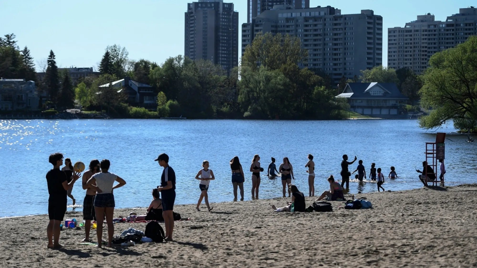 Paddle boarding Ottawa Mooney's Bay