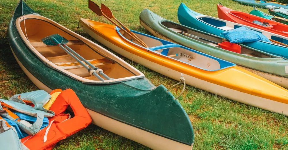 Different Kinds of Canoes