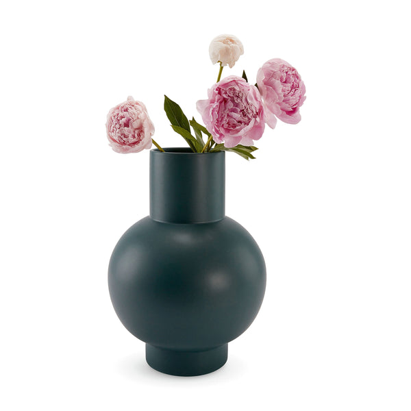 Raawii Strøm Vase - Coral Blush – MoMA Design Store