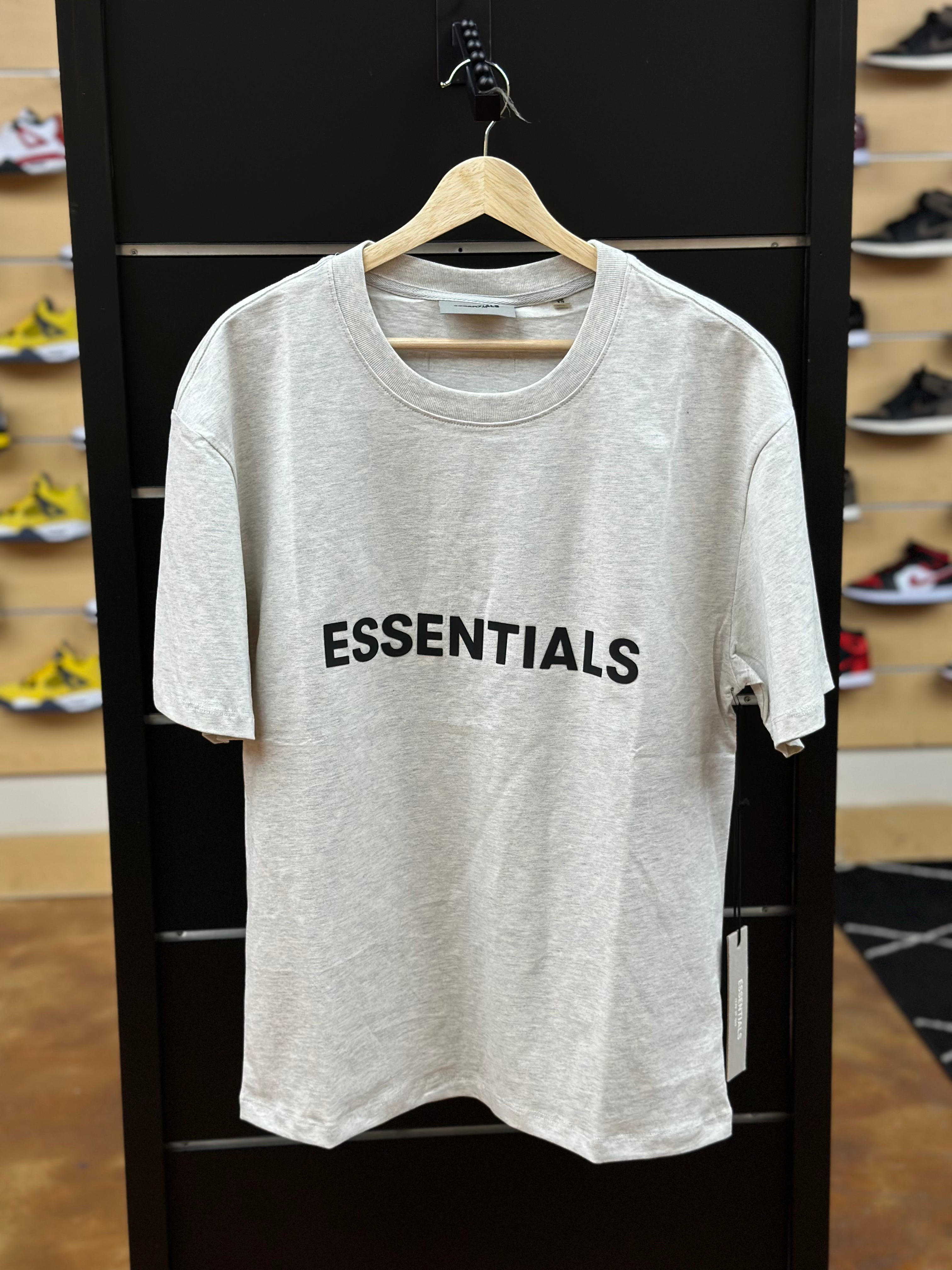 ESSENTIALS TEE GRAY FRONT LOGO