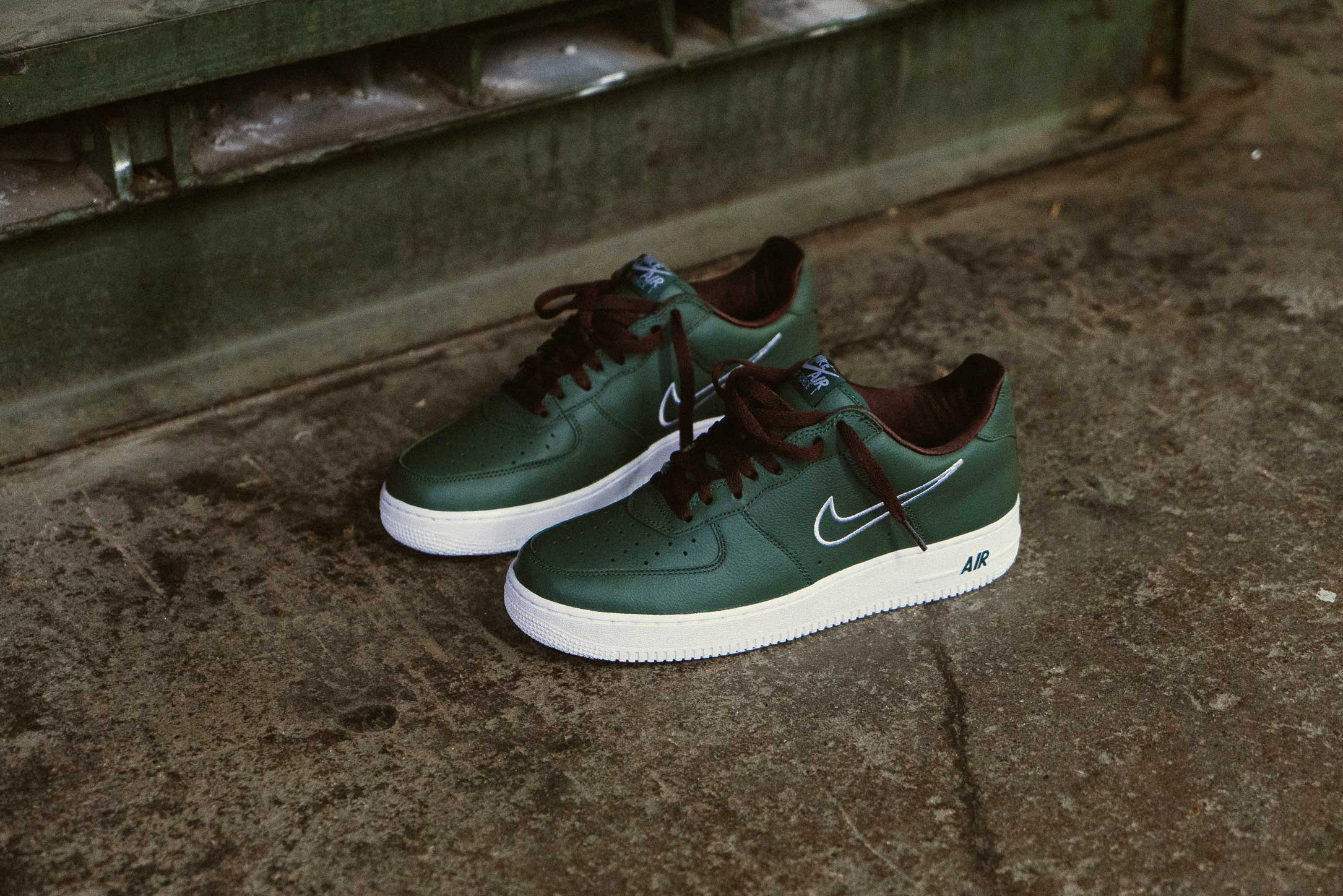 nike air force 1 low retro green