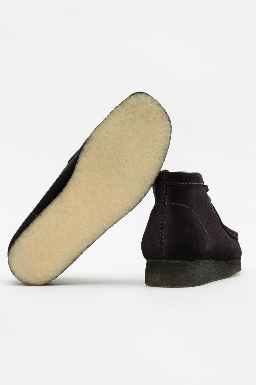 Wallabee Boot in Black Suede