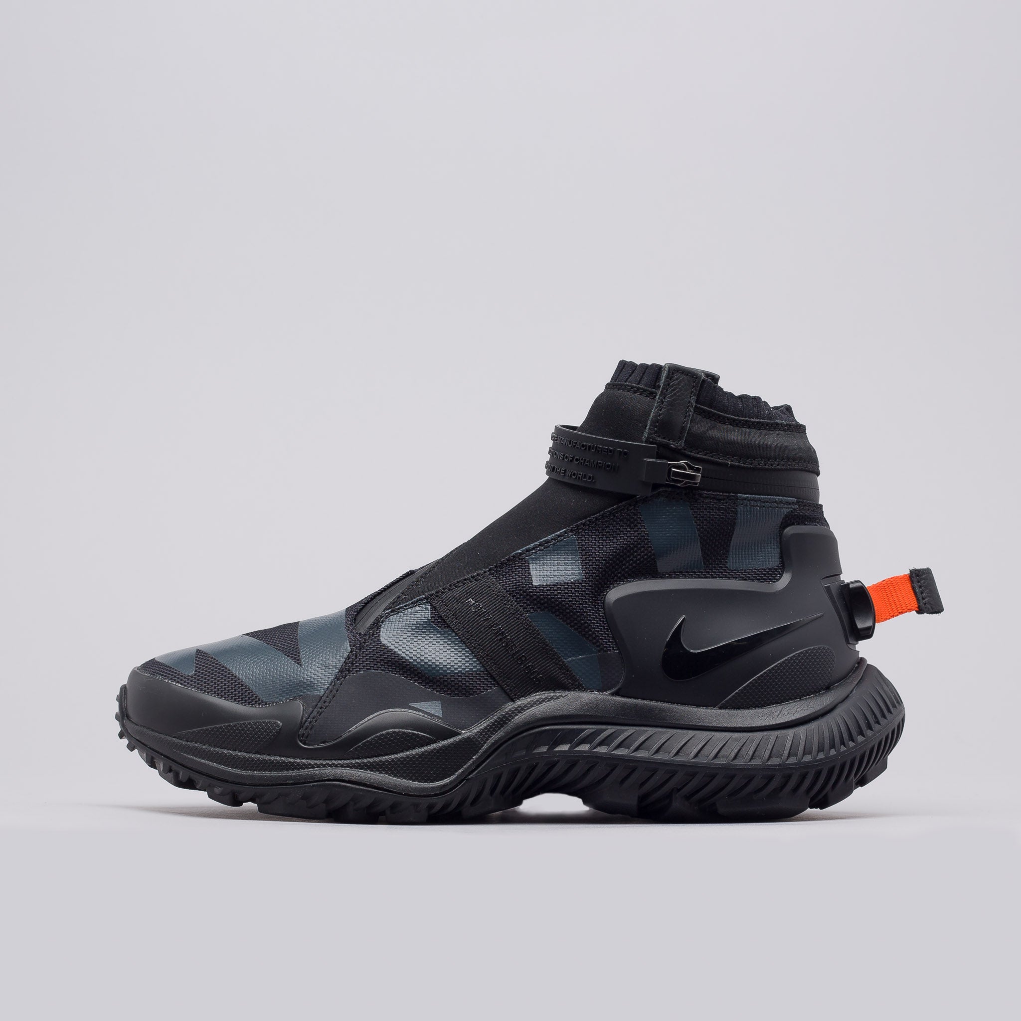 NOTRE-CHICAGO-NIKE-NSW-GAITER-BOOT-AA0530-001-001-Edit.jpg