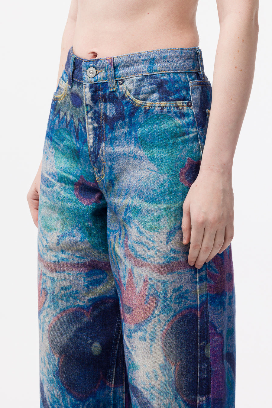 Full Cut Jeans in Digital Chalk Flower Denim