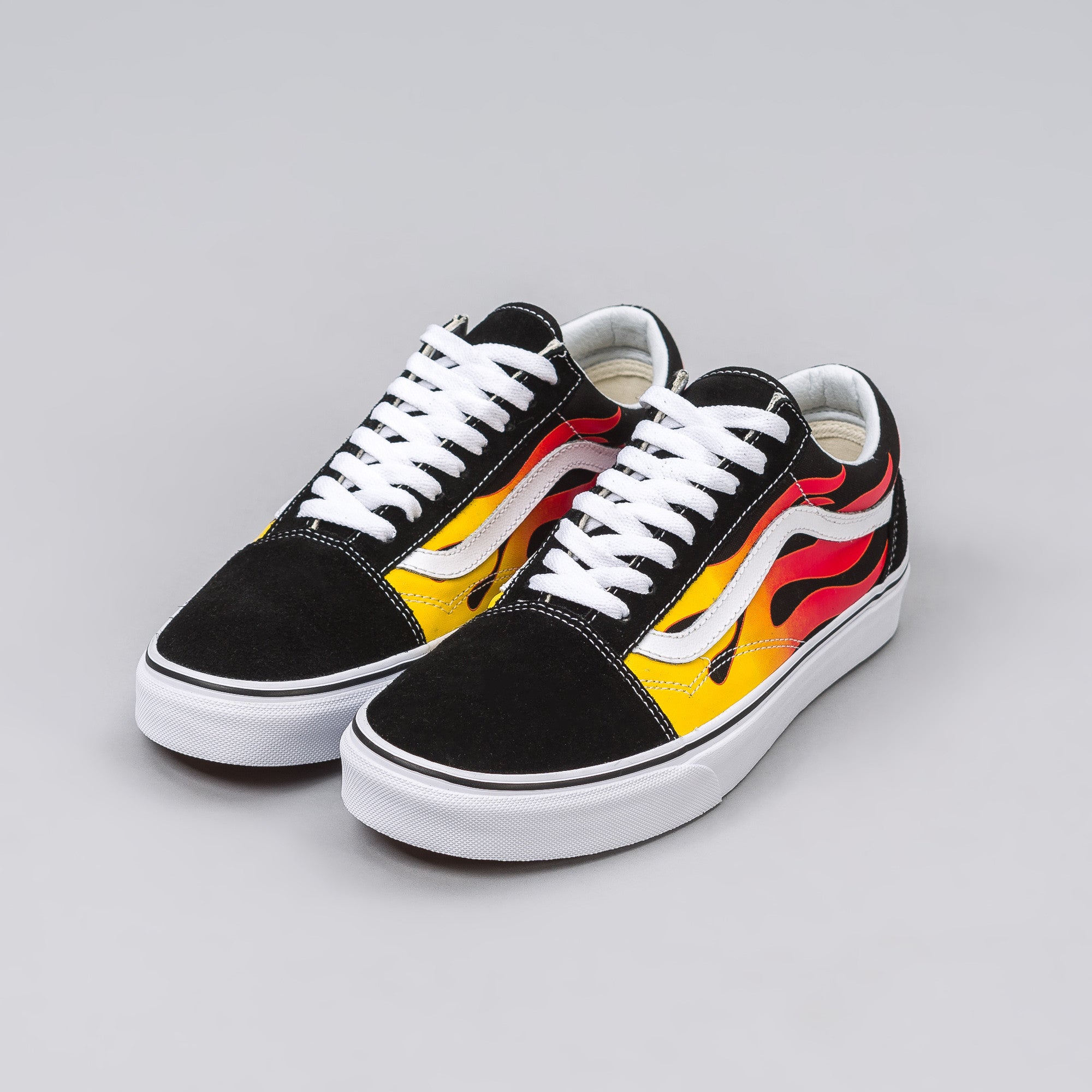 vans old skool avec flammes