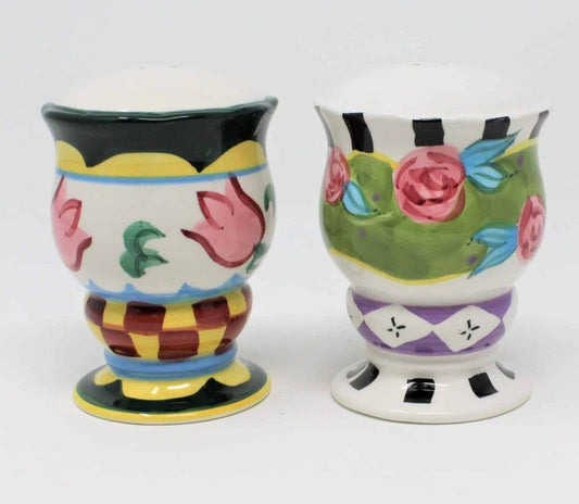 Salt and Pepper Shakers, Basket with Pink Roses, Porcelain Japan – Antigo  Trunk