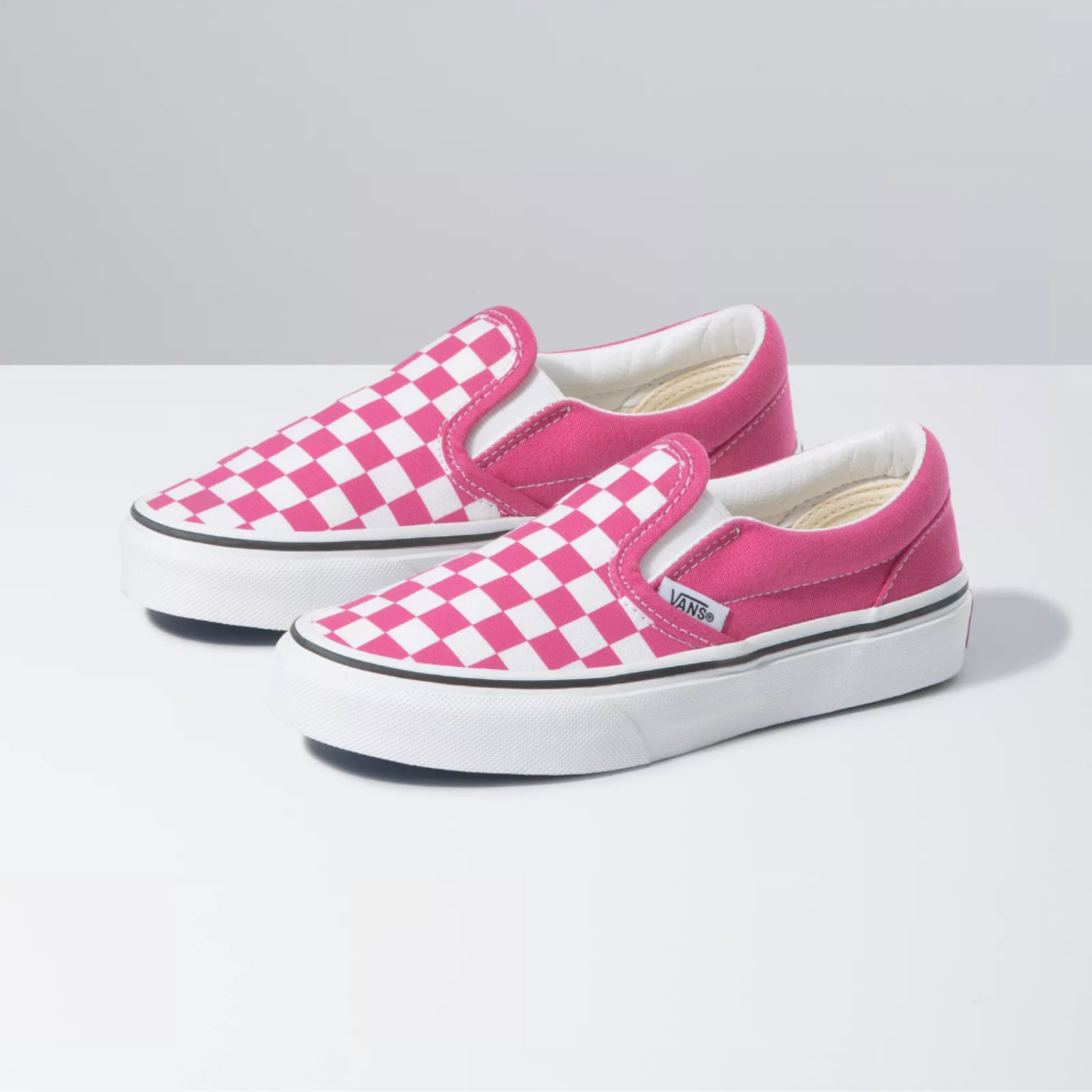 vans classic slip on pink checkerboard