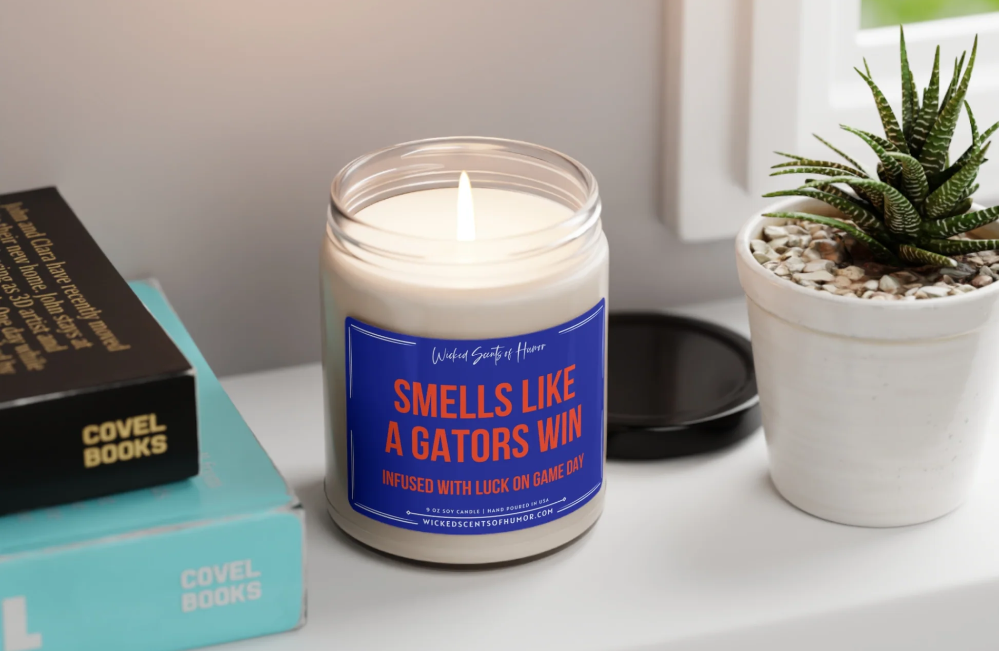 Gifts That Starts with Q: Quirky candle