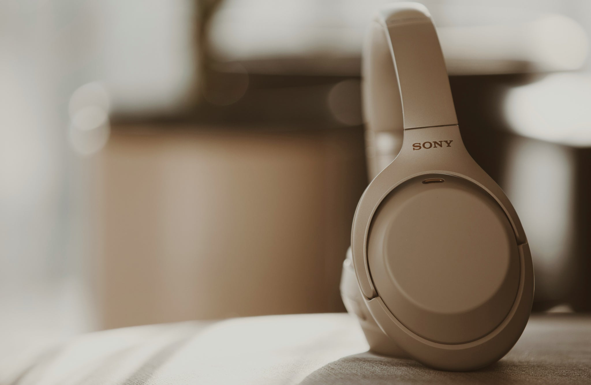 gifts that start with letter N: noise canceling headphones