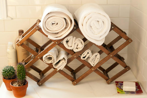 bathroom towel rack decorating ideas