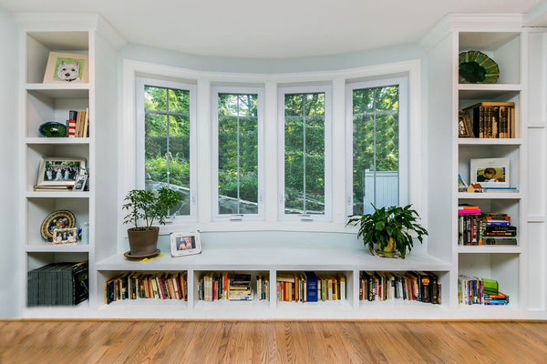 How to Decorate a Bay Window