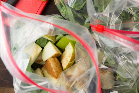 freezer bag with fruits and veggies for smoothies