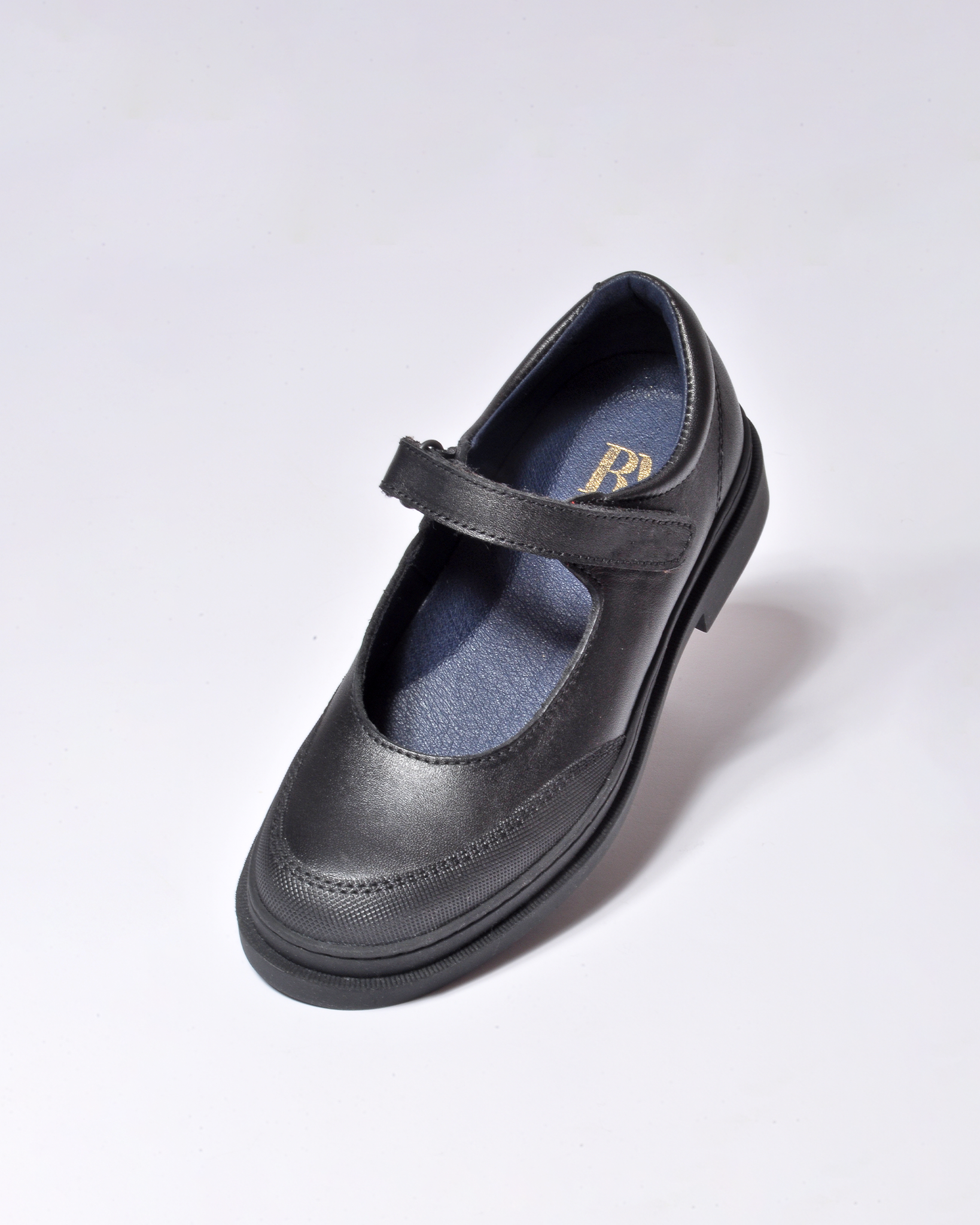 Zapatillas Escolares de Niño con Velcro Color Negra