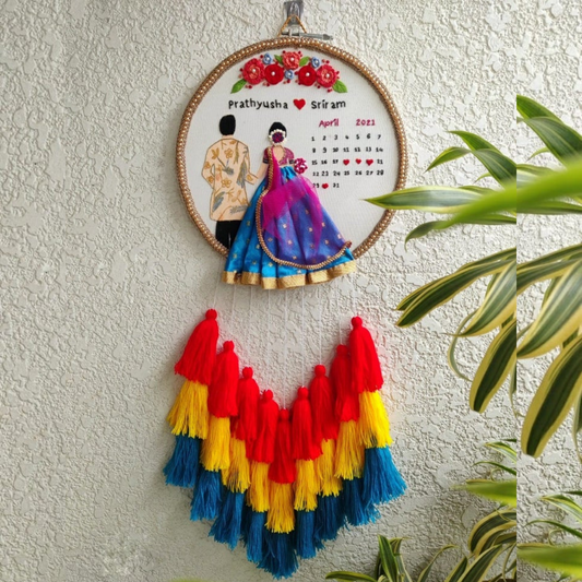 COUPLE Embroidery Hoop WITH TASSELS – COUPLE Embroidery Hoop WITH TASSELS –  Zupppy