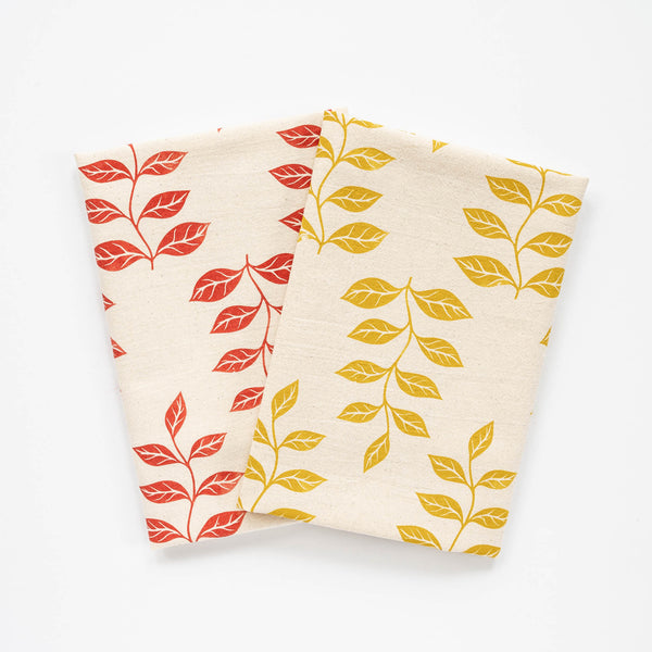 https://cdn.shopify.com/s/files/1/0624/4230/7835/products/tea-towel-leafybranch-red-gold_600x600.jpg?v=1664221894