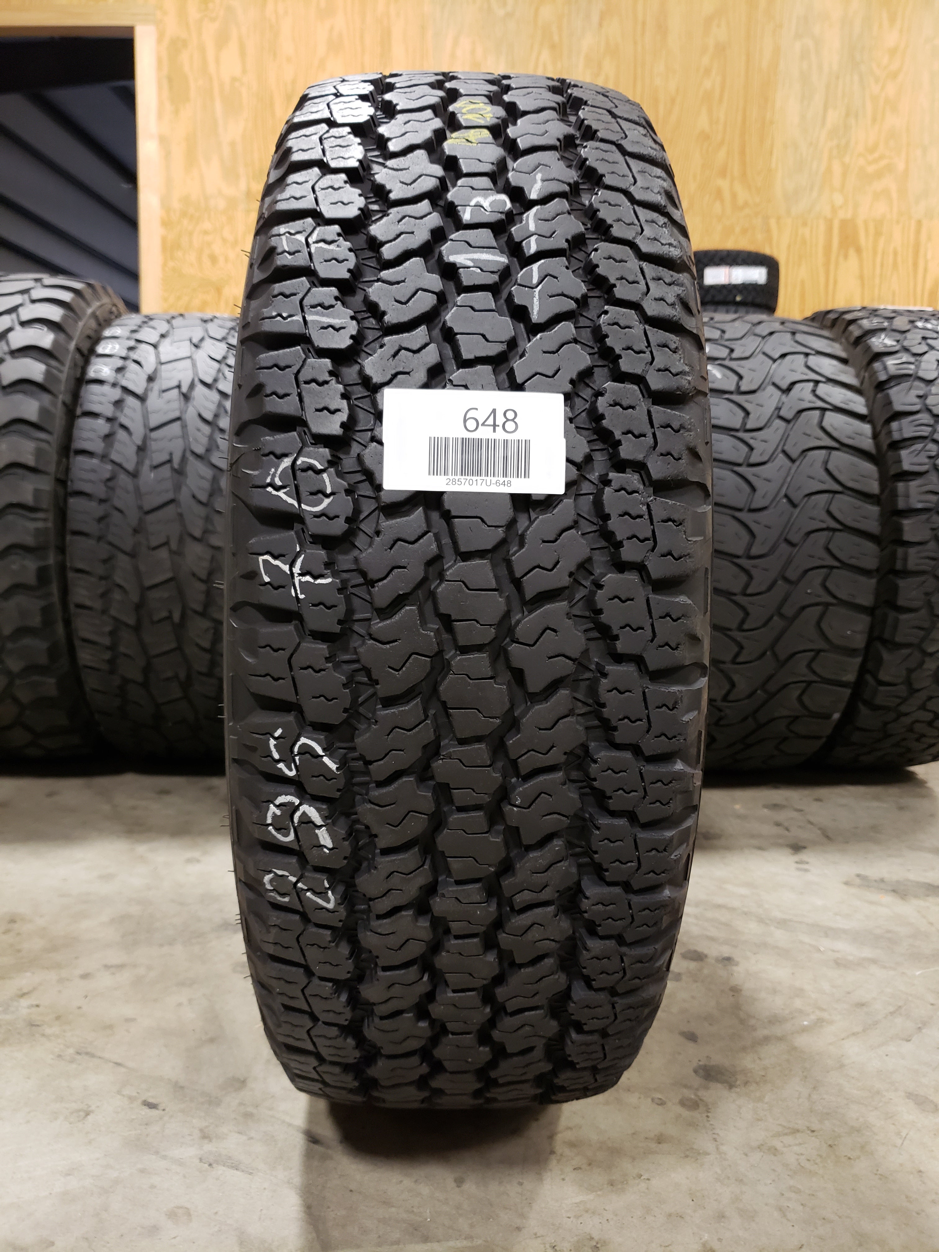 SINGLE 285/70R17 Goodyear Wrangler All-Terrain Aventure 121/118 R E - –  High Tread Used Tires