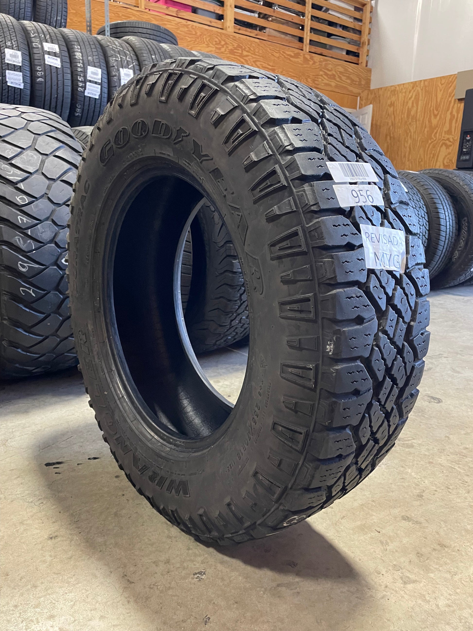 SINGLE 255/70R18 Goodyear Wrangler Duratrac 113 S SL - Used Tires – High  Tread Used Tires