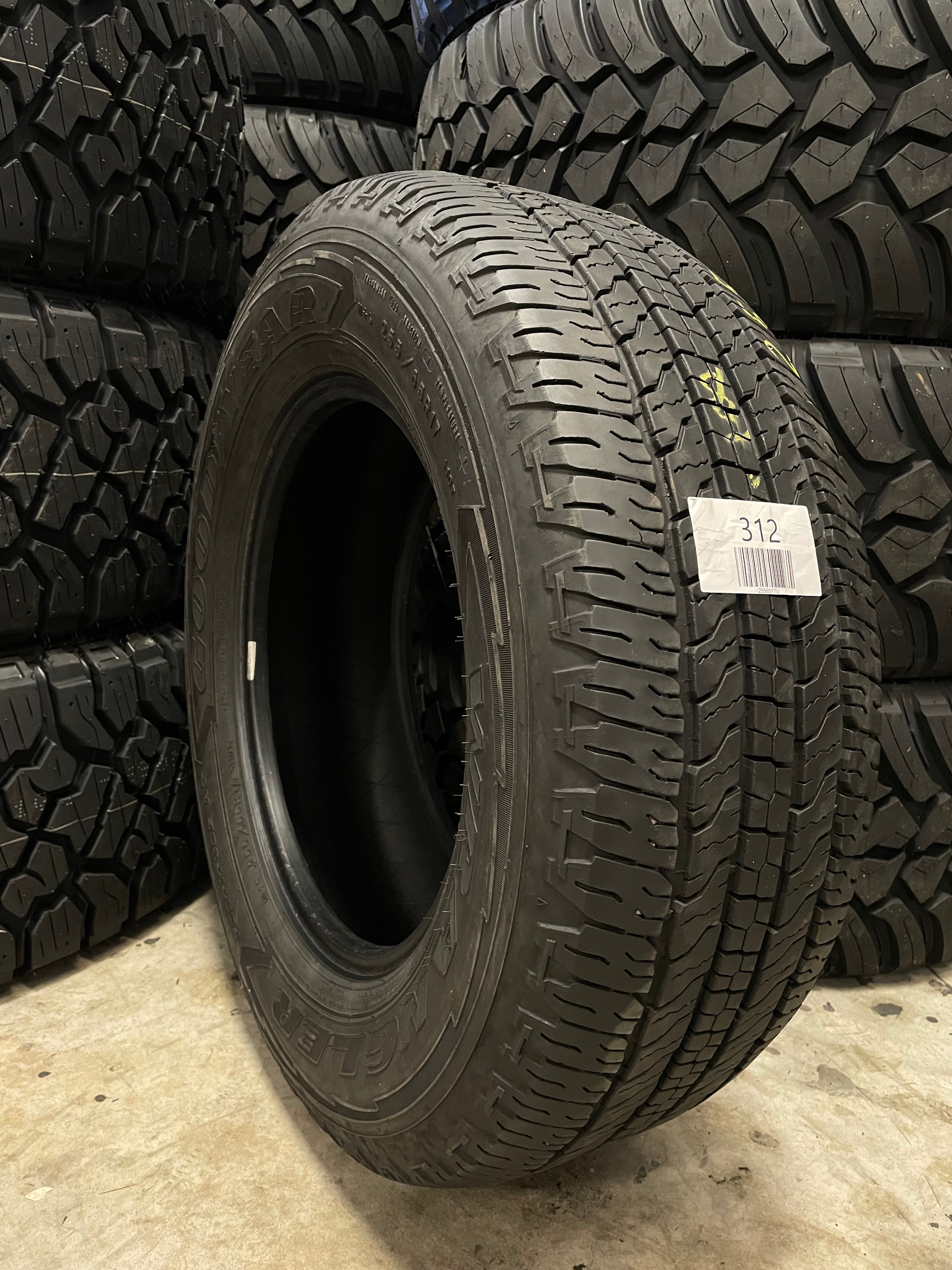 SINGLE 255/65R17 Goodyear Wrangler Fortitude HT 110 T 2337LBS - Used – High  Tread Used Tires