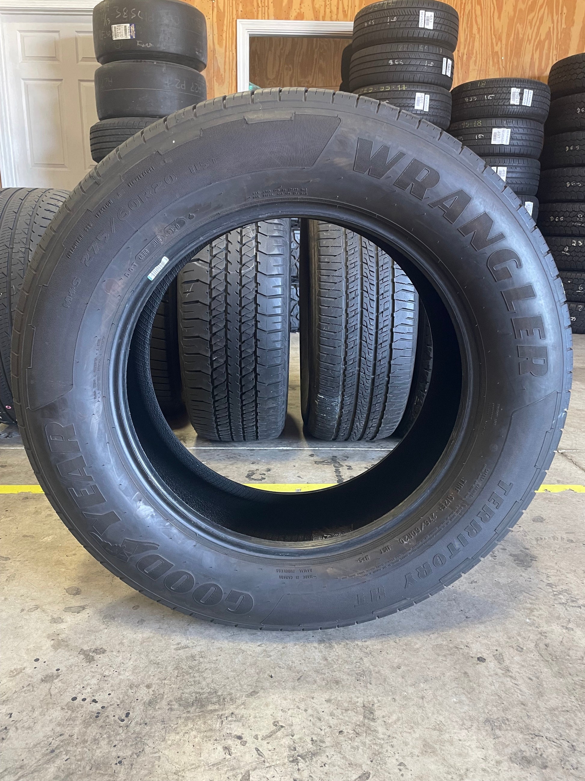 SINGLE 275/60R20 Goodyear Wrangler Territory HT 115 T SL - Premium Use –  High Tread Used Tires