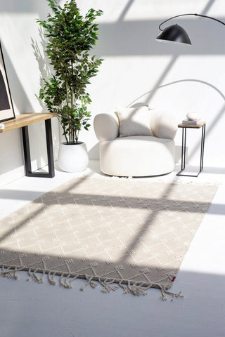 Whispering Meadows - Natural White with Tiny Dots Woven Rug (4 Sizes)