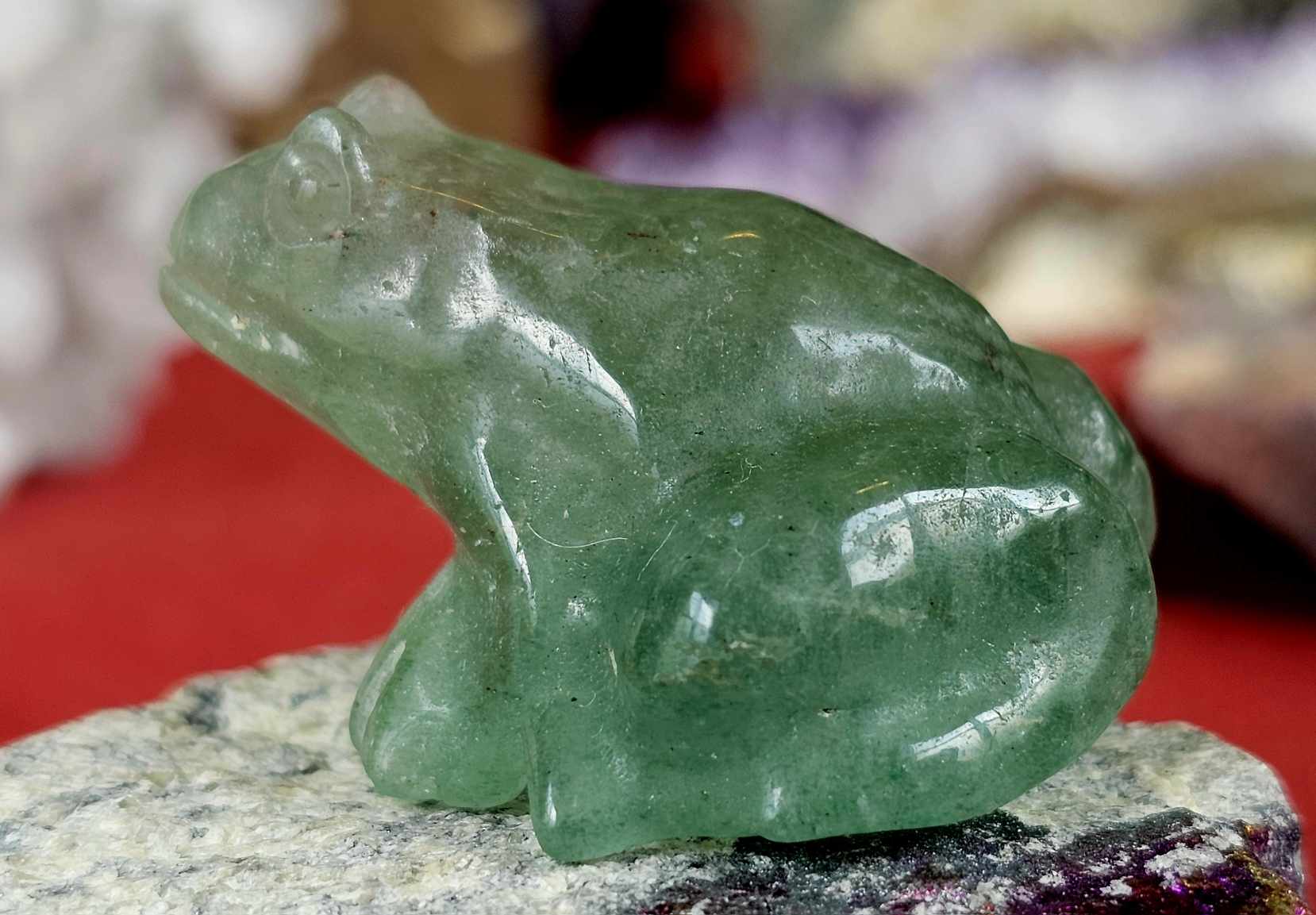 Green Strawberry Quartz Crystal Frog Figurine πΈπ