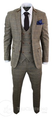 3 piece tweed suit 2 - perfect outfit