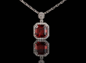 Garnet necklace, by Minakryn Ruslan