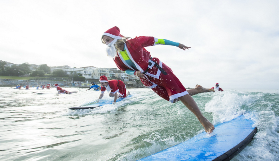 surfing-santas-2