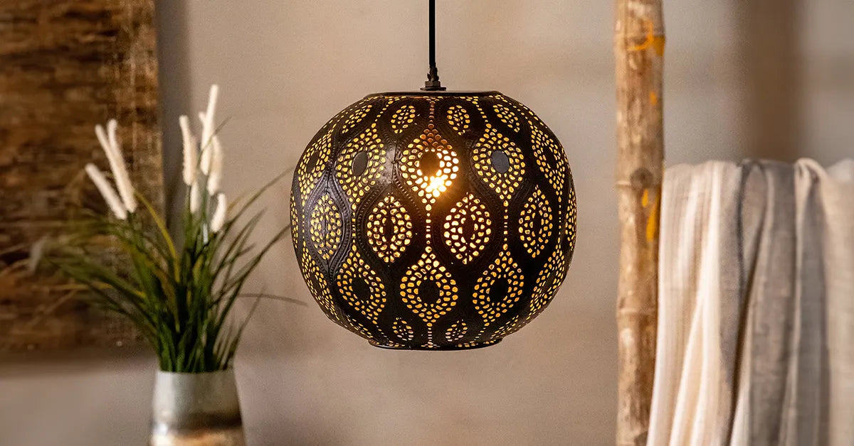 black pendant light