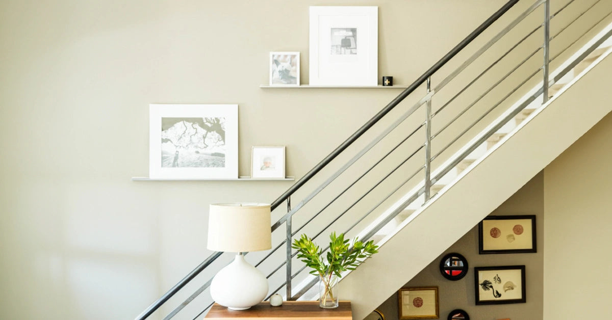Floating Shelves to Decorate Stairway