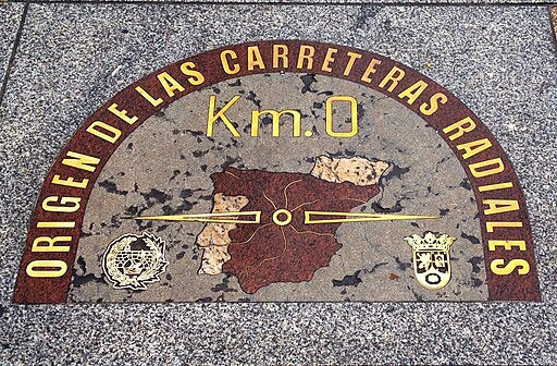 Madrid centro, placa del Km 0. Origen de las carreteras radiales españolas