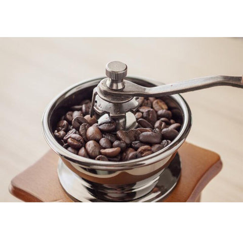 Retro Kaffeemühle - Frisch gemahlener Kaffee
