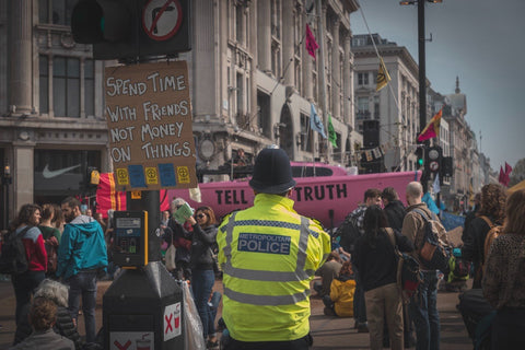 Sian-Conway-Blue-Goose-Coffee-Guest-Author-Saving-the-planet-what-difference-can-I-really-make-Extinction-Rebellion