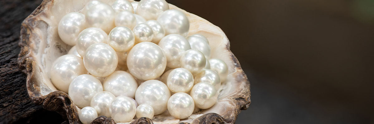 How to tell if a Pearl is real or fake?  Real Pearls or Fake Pearls? How  to Tell