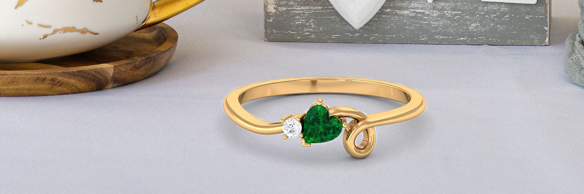 Emerald Heart Twisted Promise Ring