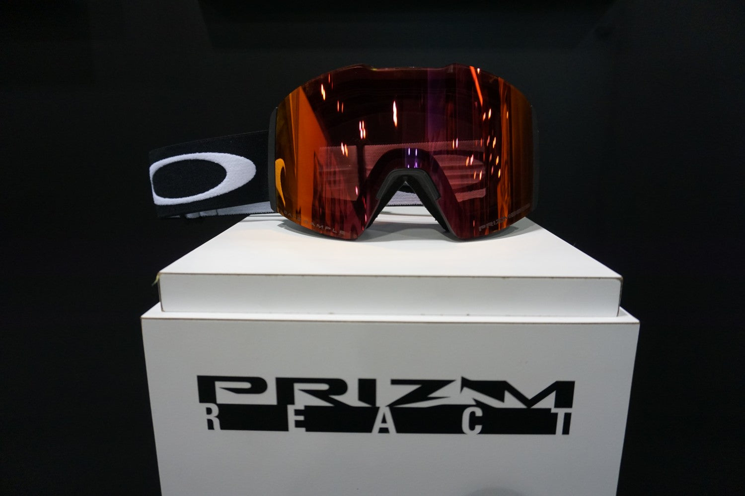 Oakley Prizm React - The future of goggle technology